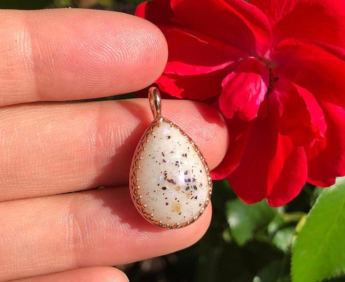 breastmilk jewelry; breast milk jewelry; keepsake jewelry; breast milk pendant; breastmilk pendant; keepsake pendant; ashes pendant; cremation pendant; cremation keepsake; ashes keepsake; ashes jewelry; cremation jewelry